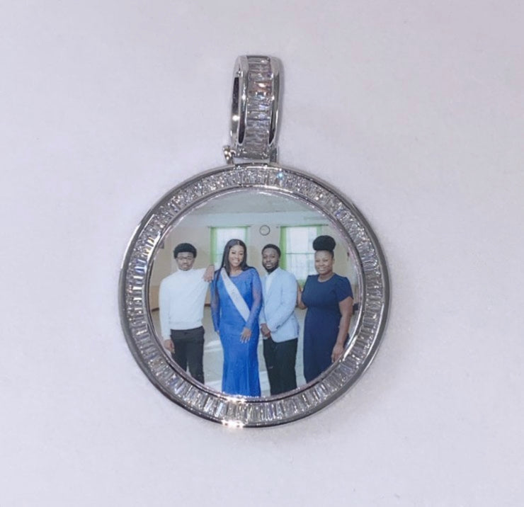 Baguette Circle Pendant