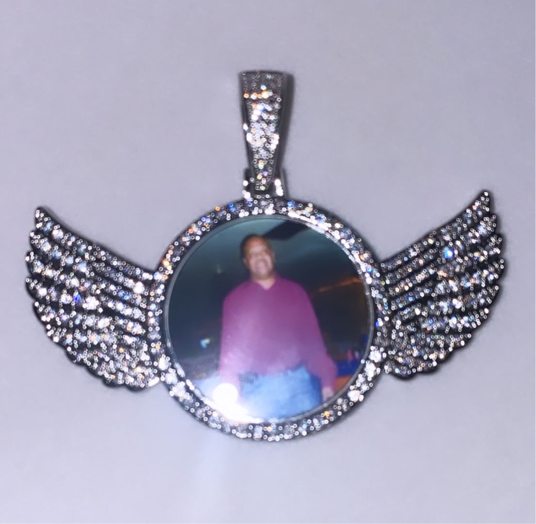 Circle Wing Photo Pendant
